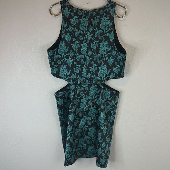 NWT Hutch Floral Jacquard Cut-Out Mini Dress Size 14 - Picture 7 of 14